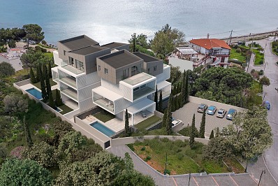 Sea view and ideal location in a new built development with finest architecture